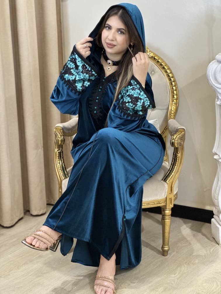جلابة باللون الازرق الفيروزي